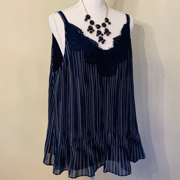 Chico's Tops - NWT - Chico's CONVERTIBLE Striped Tank (XL)